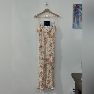 Kivari Floral Maxi Dress